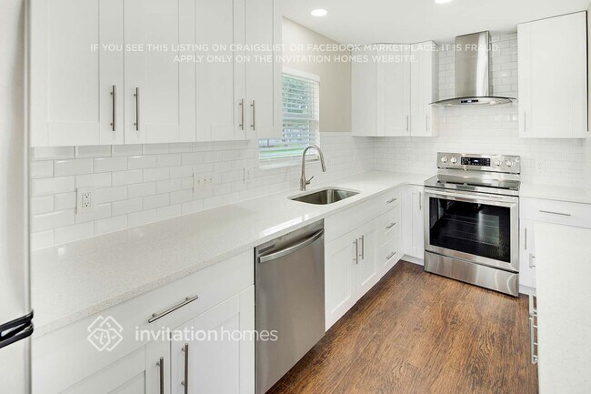 Building Photo - 4240 Winedale Ln