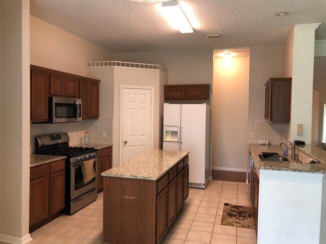 Building Photo - 3103 Indigo Ln