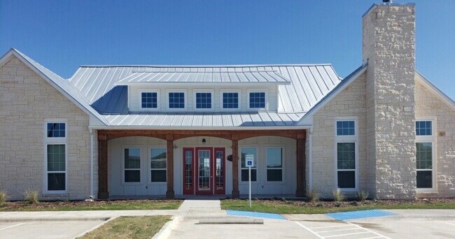Building Photo - Fish Pond Living at Cuero, LP