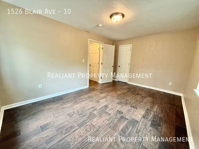 Building Photo - 1526 Blair Ave