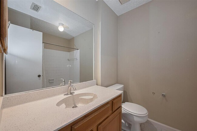 Building Photo - 13126 Kingsmill Dr