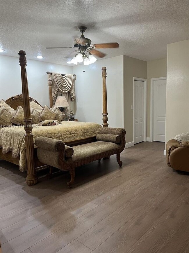 Building Photo - 450 NW 130th Ave