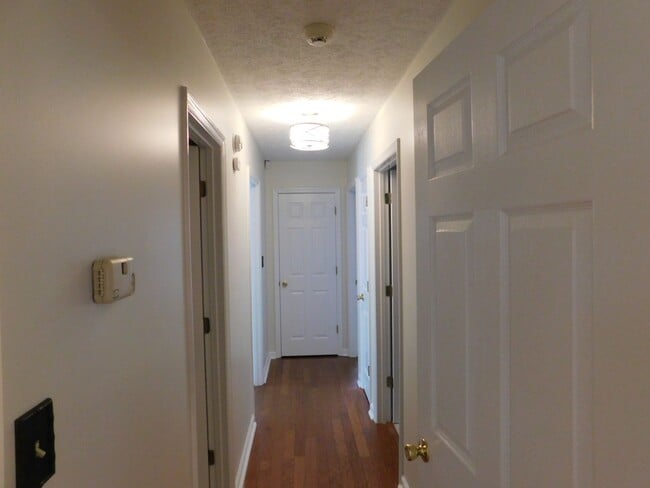 Building Photo - Great Family Home!