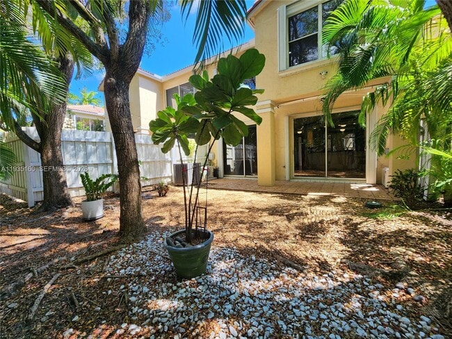 Building Photo - 21028 NE 34th Ct