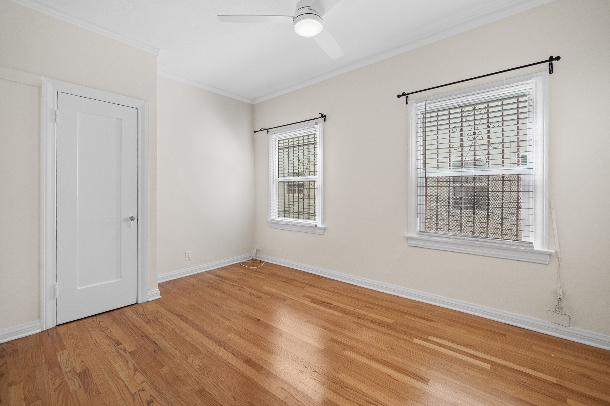 Building Photo - 429 N Gardner St