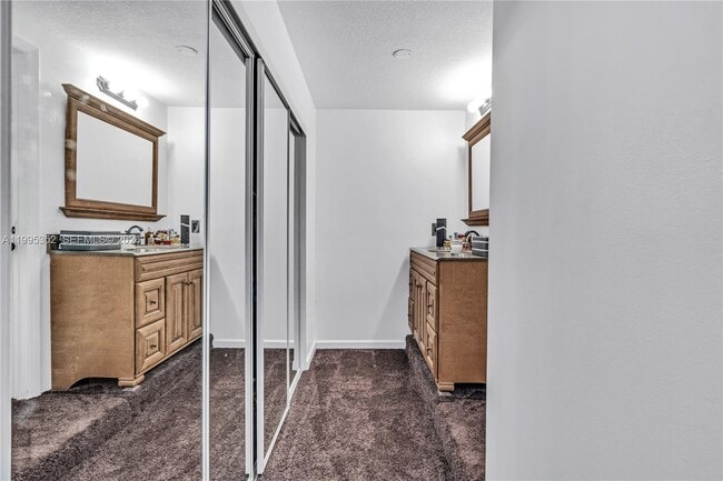 Building Photo - 1424 NW 113th Way