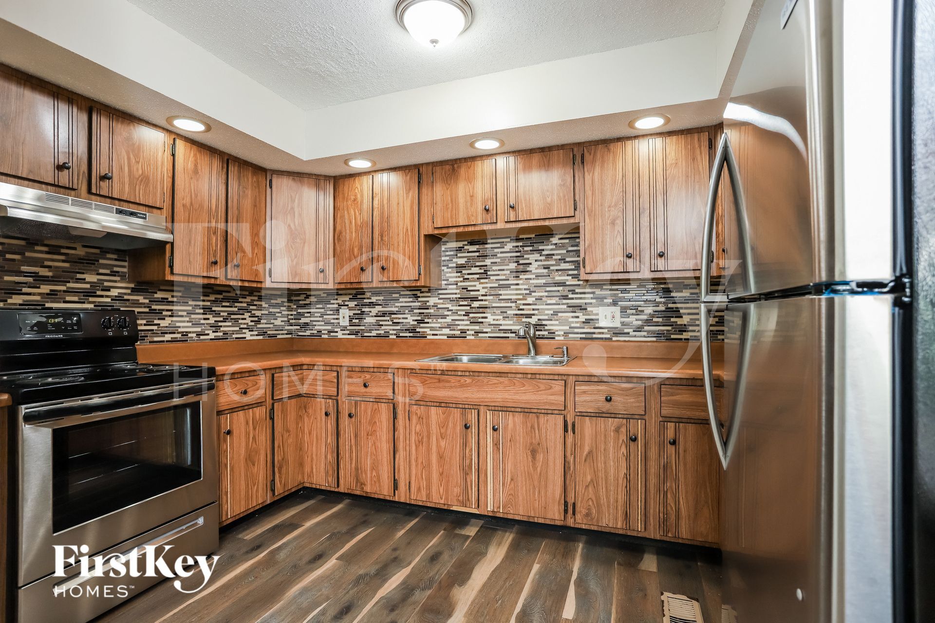Building Photo - 405 Montbrook Dr