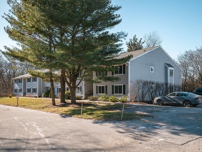 Primary Photo - 18 Beal's Cove Rd