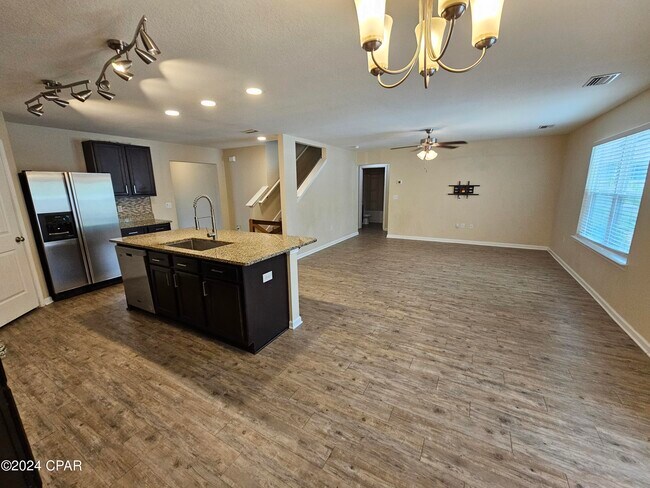 Building Photo - 4707 Windsor Park Ln