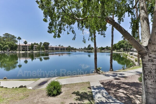 Building Photo - 11666 N 28th Dr