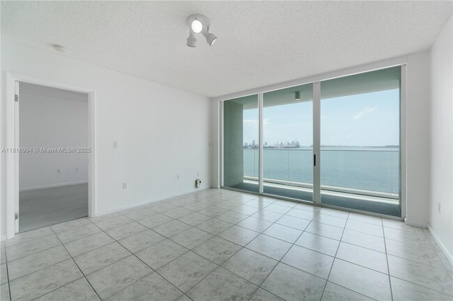 Building Photo - 800 Claughton Island Dr