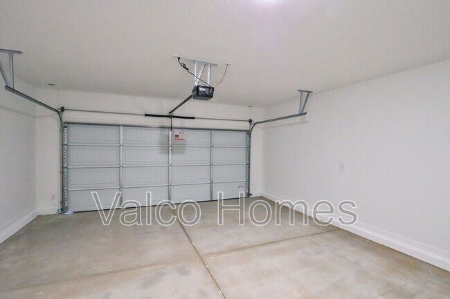 Building Photo - 16886 W Diana Ave