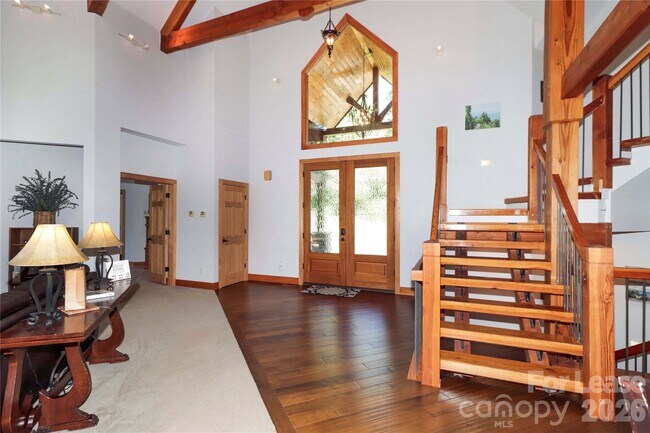 Building Photo - 111 Farmington Ln