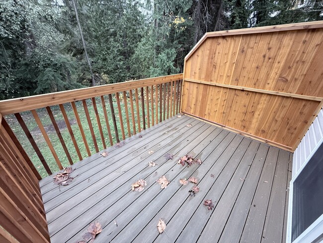 Building Photo - 502 91st Ave SE