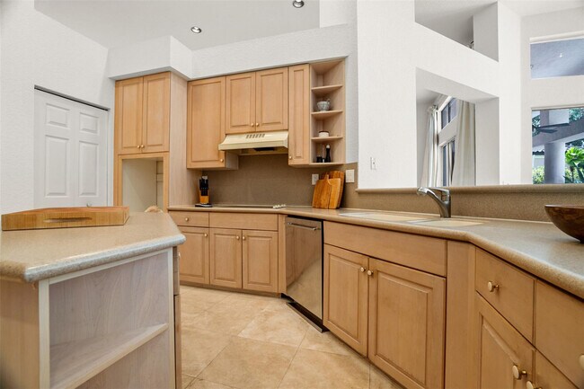 Building Photo - 1012 SW 156th Ave