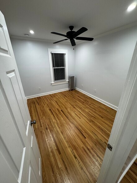 Bedroom - 32 Center St