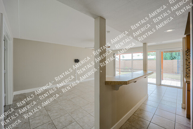 Building Photo - **COMING SOON** Beautiful 3 bed/2 bath hom...