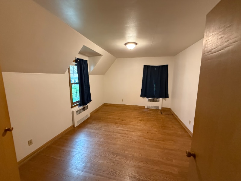 Building Photo - 523 St Clair Ave