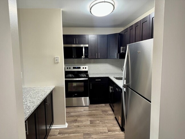 Building Photo - Silver Spring Station Apartment Homes