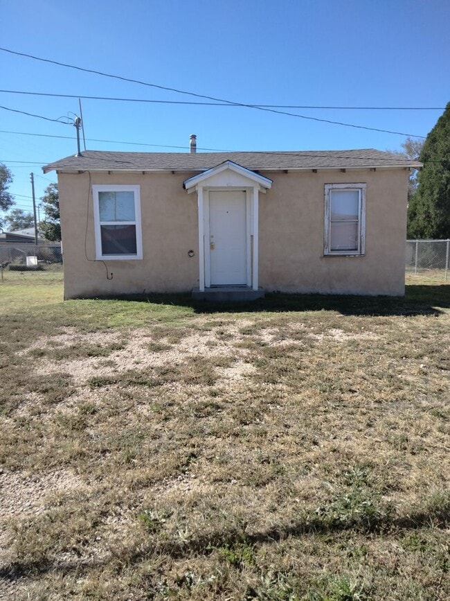 Primary Photo - Cozy One Bedroom, One Bath House in Peacef...