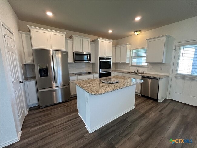 Building Photo - 311 Paddock Ln