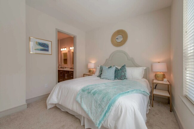 Building Photo - Experience the Art of Fine Apartment Living!