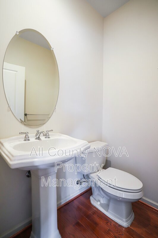 Building Photo - 1609 Poplar Run Dr