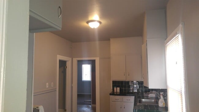 Building Photo - 4016 Penniman Ave