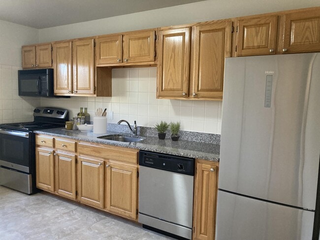 Interior Photo - Black Rock Gardens, LLC