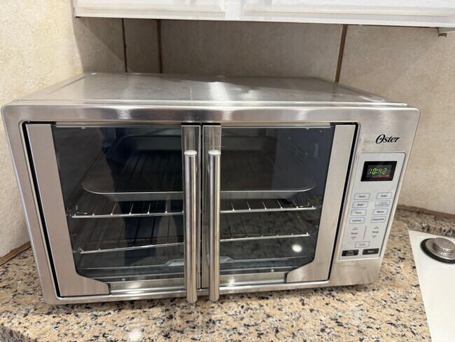 Building Photo - Studio Apartment -Open House  Tuesday and Thursday at 5pm