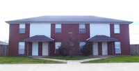 Building Photo - 3806 Gus Dr