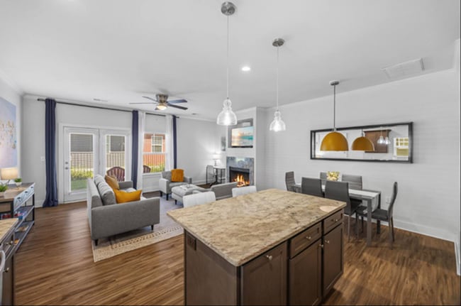Building Photo - 3 Bed, 2.5 Bath - Lucky Penny - Furnished ...