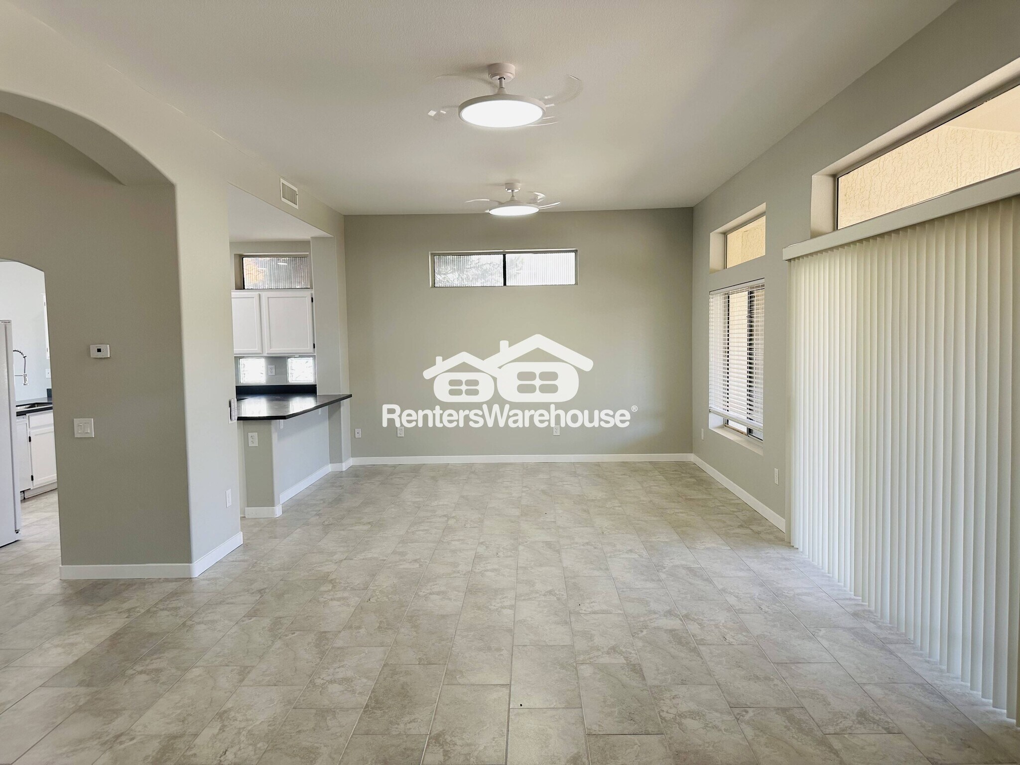 Building Photo - 14107 W Wagon Wheel Dr