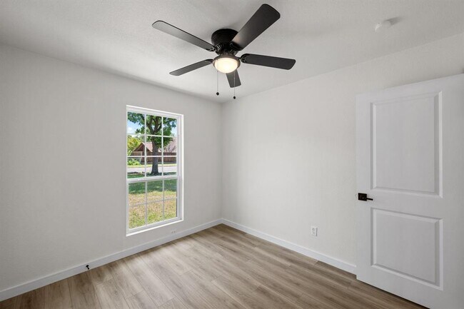 Building Photo - 7002 Teaberry Dr