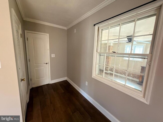 Building Photo - 10325 Gordon Rd