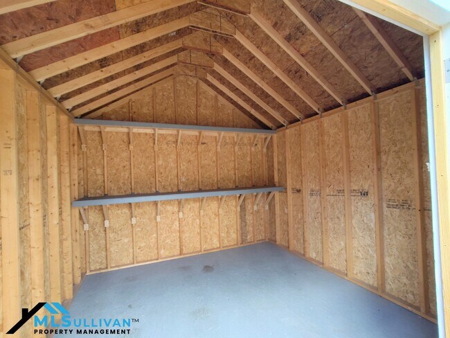 Building Photo - 279 Weaver Ridge Rd