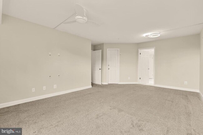 Building Photo - 5000 Battery Ln