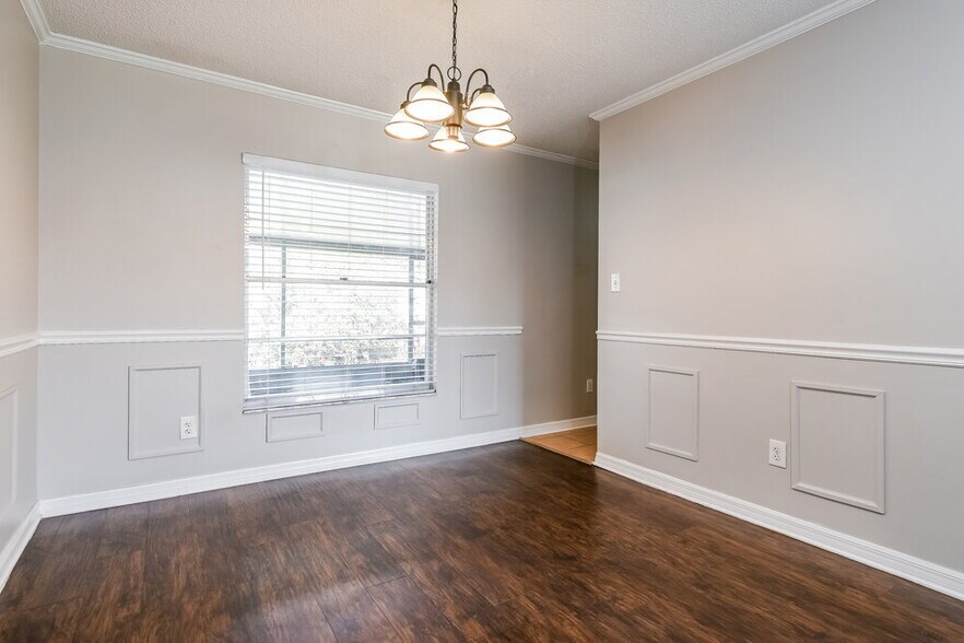 Building Photo - 2629 Saffron Dr