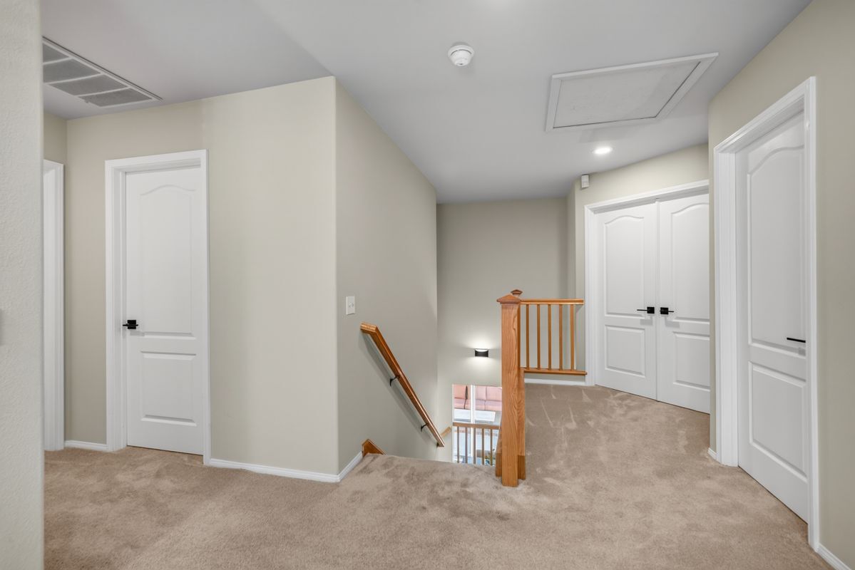 Building Photo - 3889 Angeline St