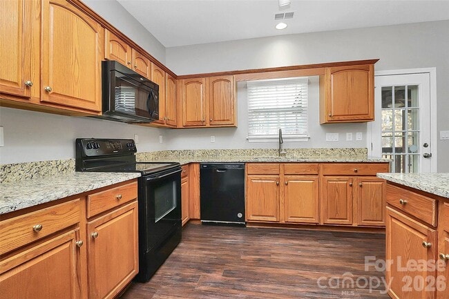 Building Photo - 6939 Brachnell View Dr