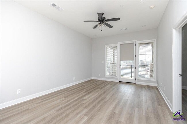 Building Photo - 1009 Northside Dr