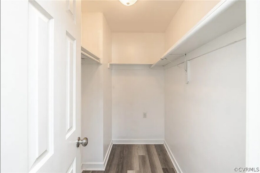 Building Photo - 7209 Apple Orchard Rd