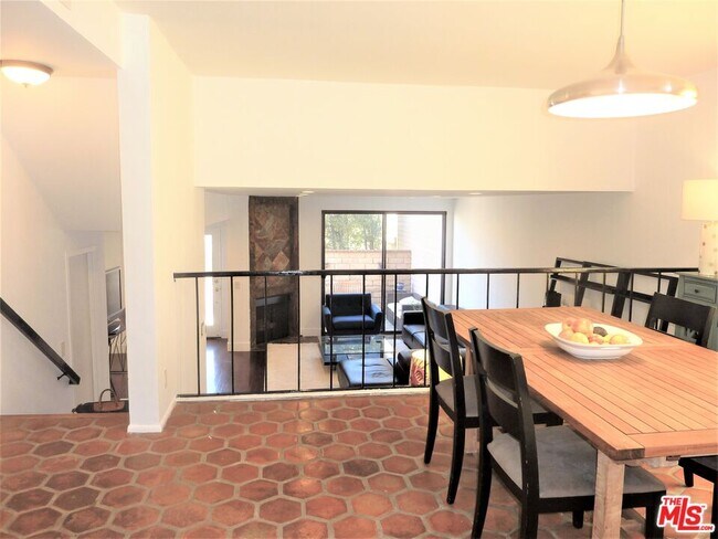 Building Photo - 13065 Mindanao Way
