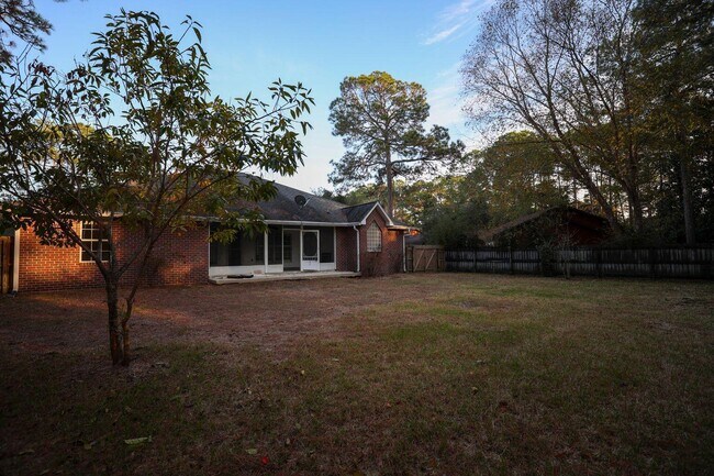 Building Photo - 816 W Ridgewood Cove
