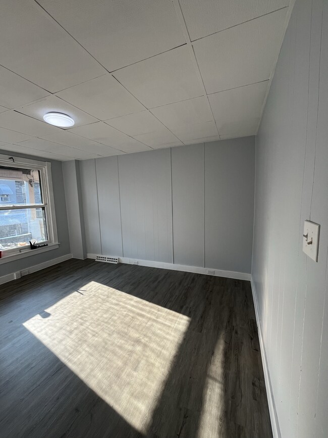 Building Photo - 1313 Birch St