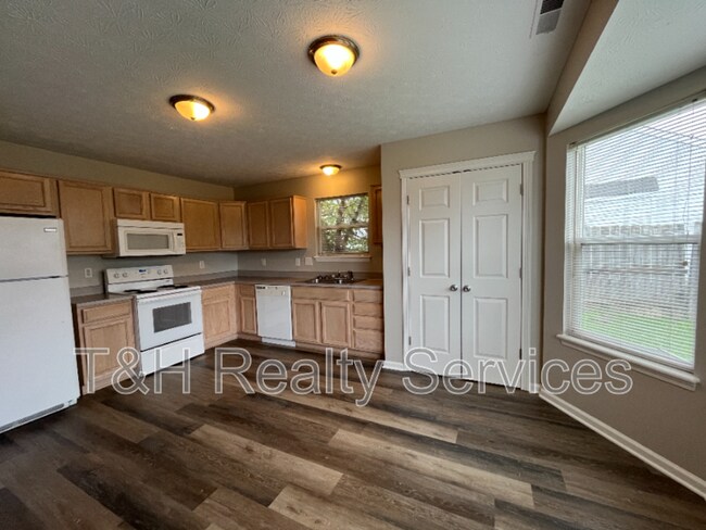 Building Photo - 9204 Symphony Way