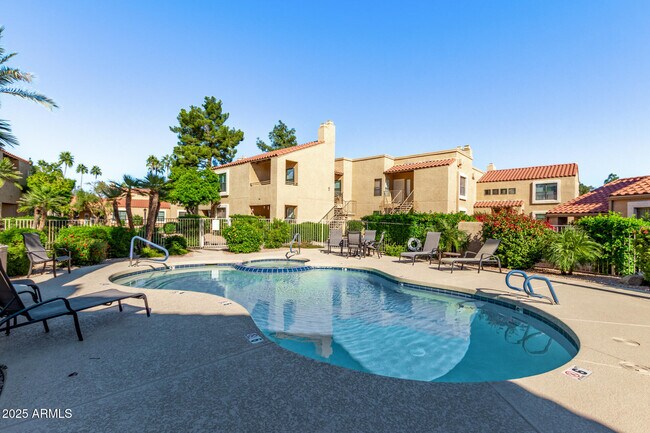 Building Photo - 8787 E Mountain View Rd