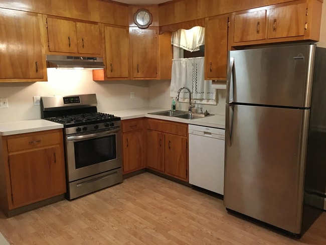 Building Photo - 2621 27th St SW