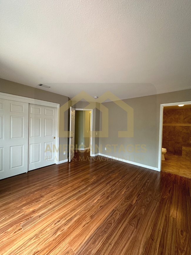 Building Photo - 3037 Buckthorn Ln