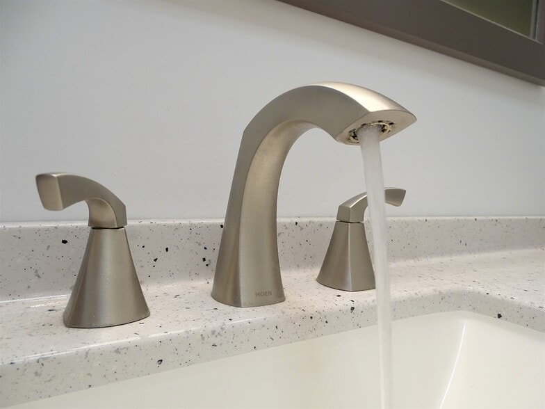 Building Photo - 160 Mechanic St